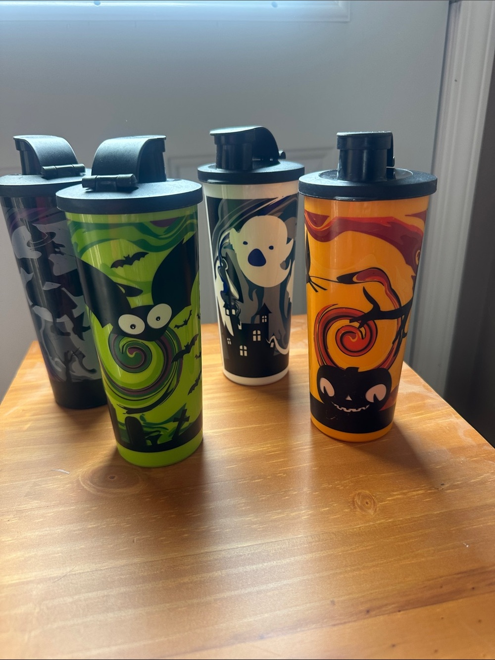 Tupperware Halloween Cup set of 4